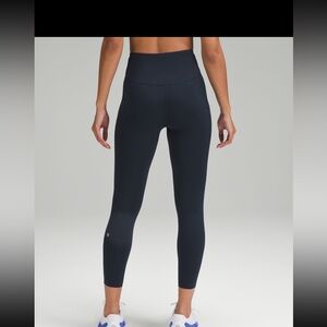 Lulu Base Pace High-Rise 25” tight